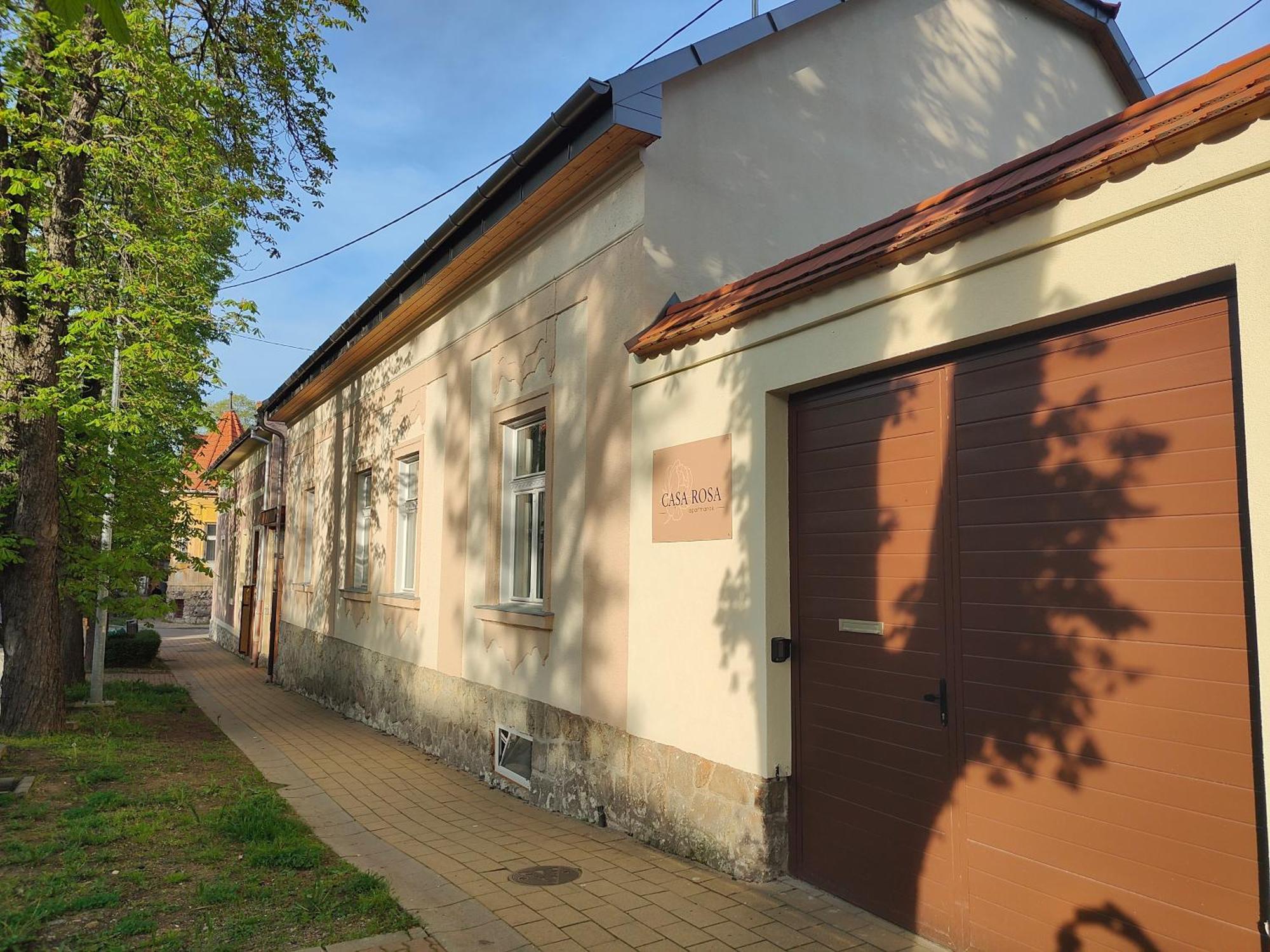 Casa Rosa Apartmanok Eger Luaran gambar